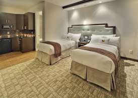 Aura Hotel Brooklyn 4