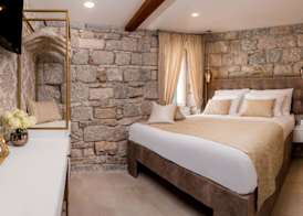 Jupiter Lux Rooms 3