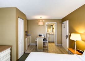 Boardwalk Resort and Villas 4