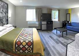 Super 8 by Wyndham Burnham/Lewistown 5