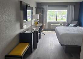Rodeway Inn 5