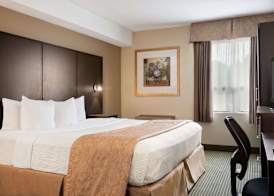 Days Inn by Wyndham Renfrew Conference Centre 3