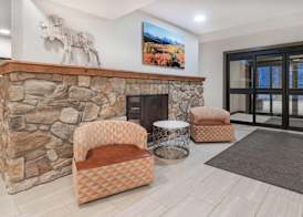 Microtel Inn & Suites by Wyndham Georgetown Lake 3