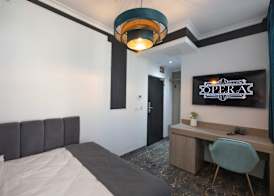 Opera Hotel 4