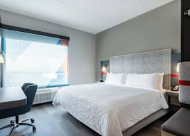 avid hotel Florence North by IHG 4