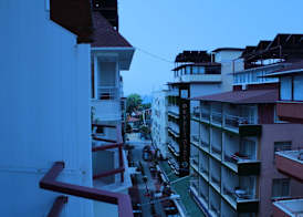 Mola Hotel 5