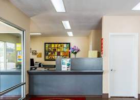 Econo Lodge Picayune 4