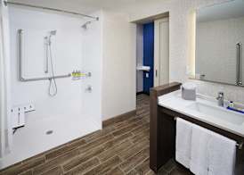 Holiday Inn Express SARNIA - POINT EDWARD by IHG 3