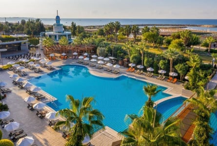 Commodore Elite Suites & Spa Hotel 2