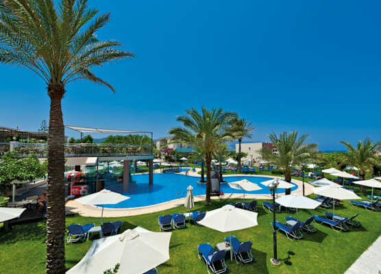 Selini Suites & Waterpark 1