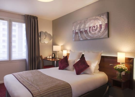Hotel Izzy 1
