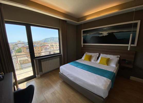 7th Floor Suite 1
