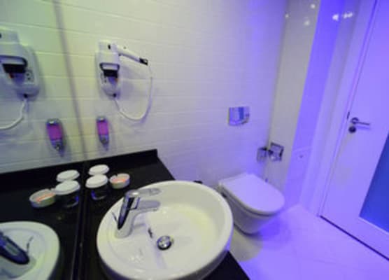 Holiday Inn Express ISTANBUL - ALTUNIZADE by IHG 1