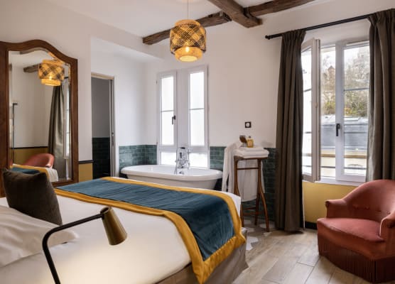 Le Village Montmartre 1