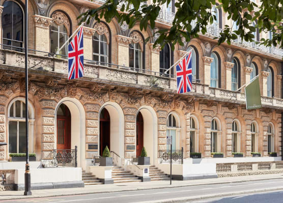 The Clermont London, Victoria 1