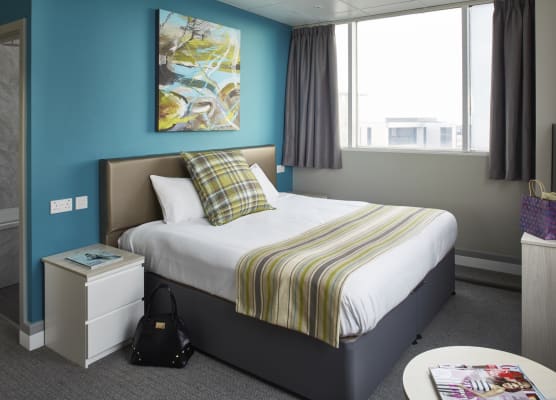 Citrus Hotel Cardiff 1