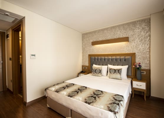 Eliza Hotel 1