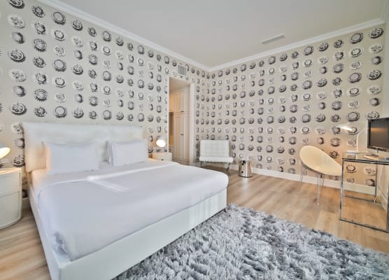 Friday Hotel 1