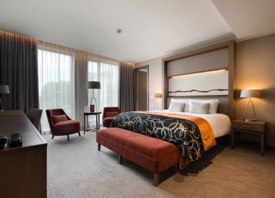 Clayton Hotel Chiswick 1