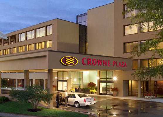 Crowne Plaza INDIANAPOLIS-AIRPORT by IHG 1