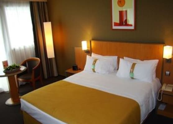 Holiday Inn CALAIS - CENTRE CAR FERRY by IHG 1