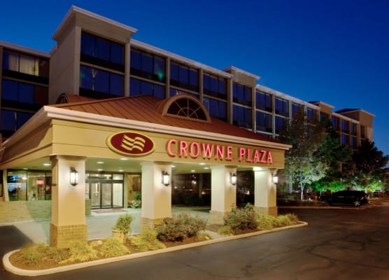 Crowne Plaza CLEVELAND AIRPORT by IHG 1