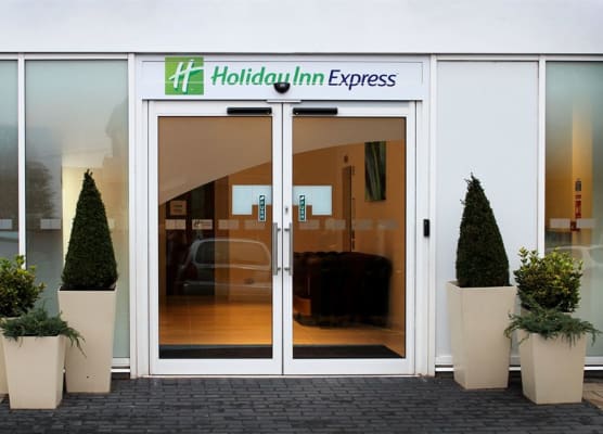 Holiday Inn Express WAKEFIELD by IHG 1