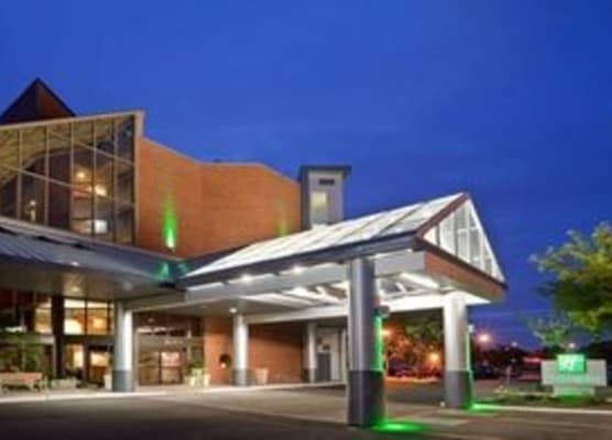 Holiday Inn OAKVILLE (CENTRE) by IHG 1