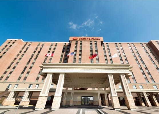 Crowne Plaza TORONTO AIRPORT by IHG 1