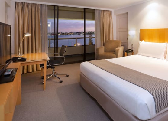 Crowne Plaza PERTH by IHG 1