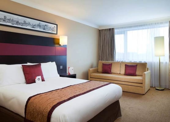 Crowne Plaza MANCHESTER AIRPORT by IHG 1