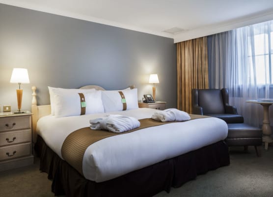 Holiday Inn LONDON - SUTTON by IHG 1