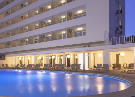 Carcavelos Beach Hotel 1