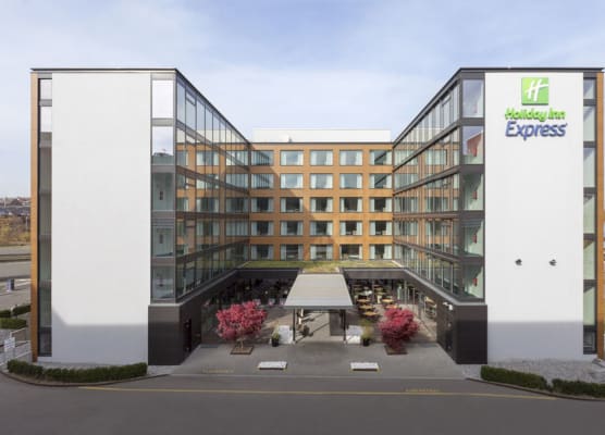 Holiday Inn Express ZÜRICH AIRPORT by IHG 1