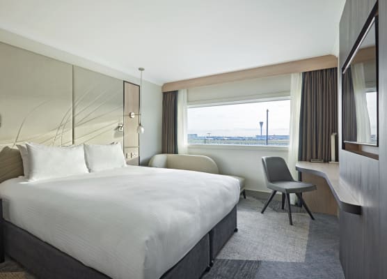 Hyatt Place London Heathrow Airport 1