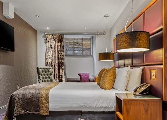 Roomzzz Newcastle City 1