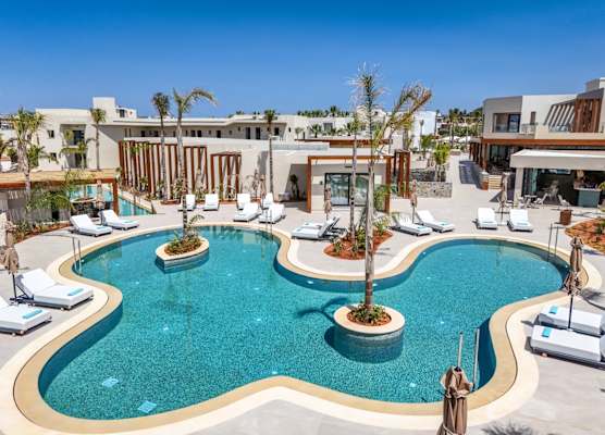 Noble Hotel & Suites - Adults Only 1