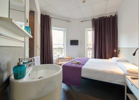 Hostal Mayerling Centro 1