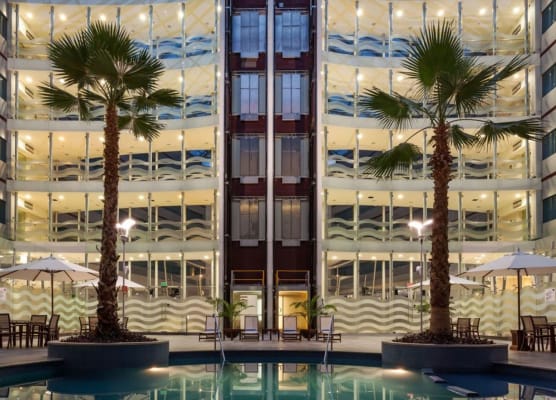 Crowne Plaza LEON by IHG 1