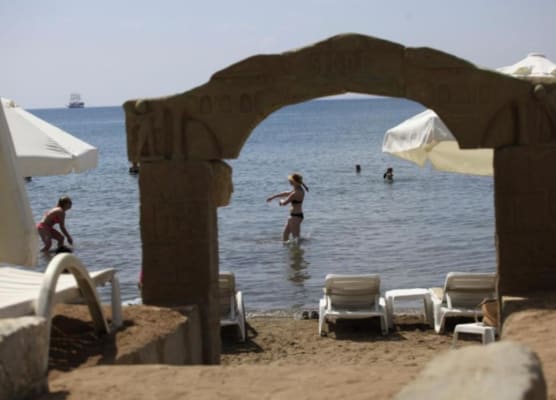 Leda Beach Hotel 1