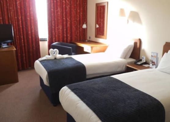 Airport Inn Gatwick 1