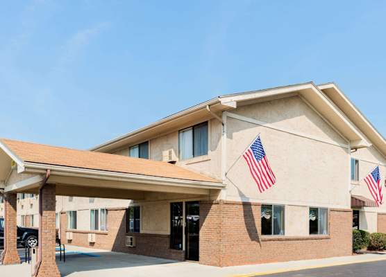 Super 8 By Wyndham Franklin/Middletown Area 1