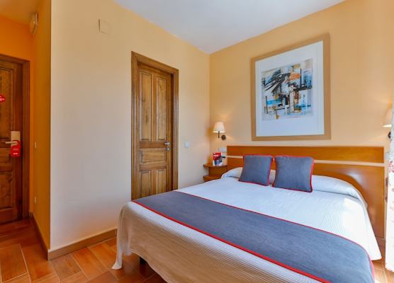 Hostal La Chata by Vivere Stays 1