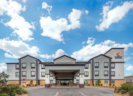 Comfort Inn & Suites Schulenburg 1