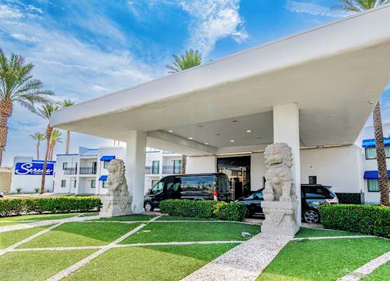 Las Vegas Serene Hotel 1