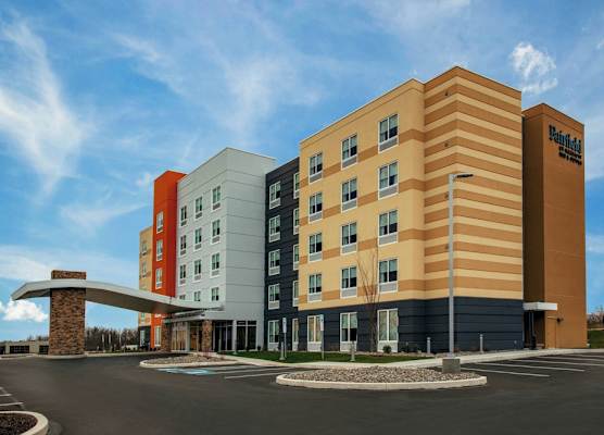 Fairfield by Marriott Inn & Suites Harrisburg West/Mechanicsburg 1
