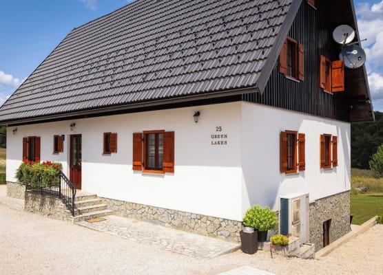 Green lakes house 1