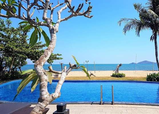 Luwansa Beach Hotel 1