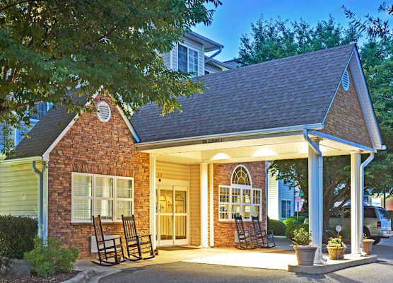 Microtel Inn & Suites by Wyndham Cherokee 1