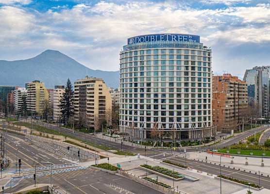 DoubleTree by Hilton Santiago Kennedy, Chile 1